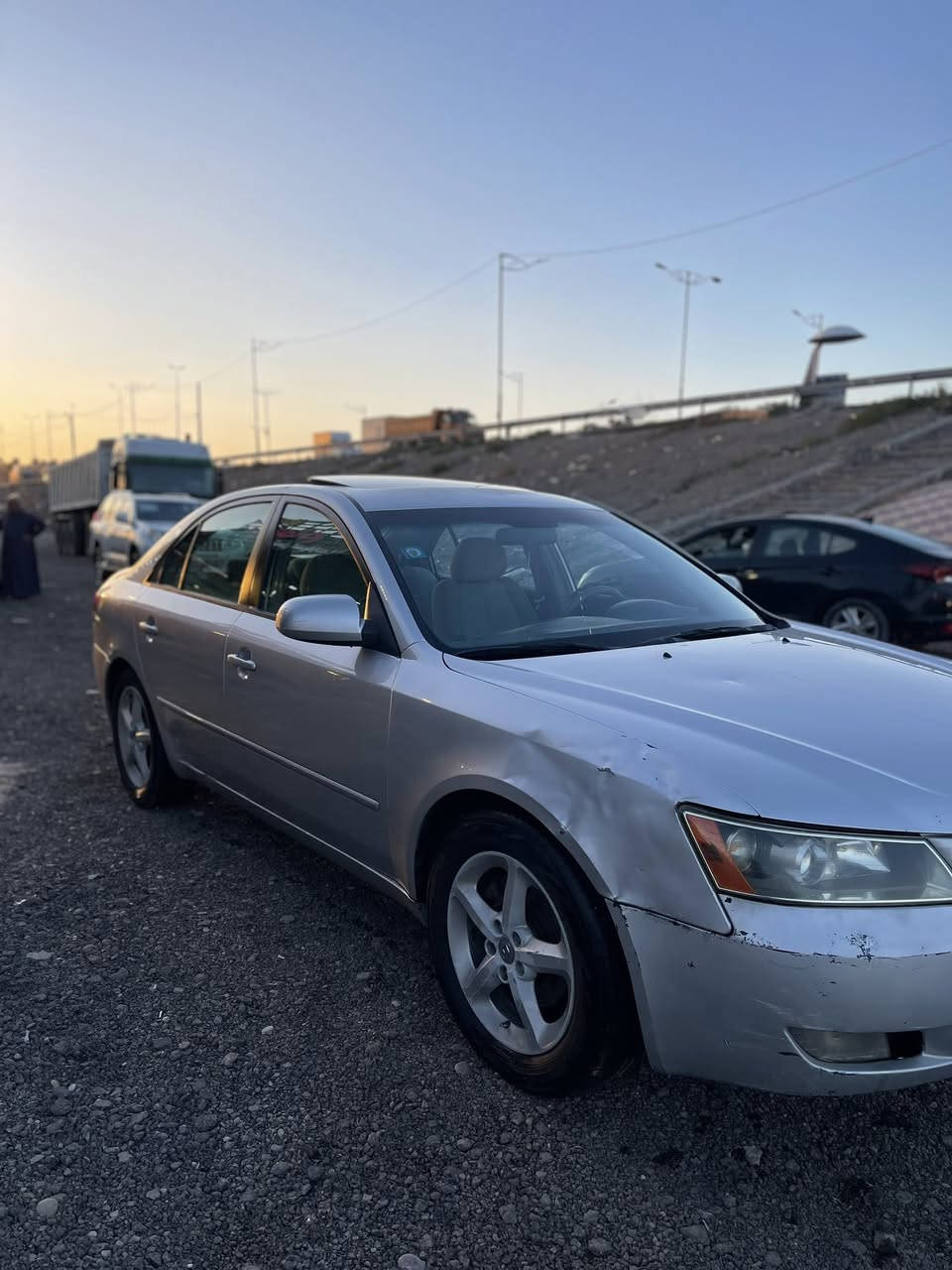 سوناتا 2008 امريكي 6 سلندر حادث فقط جاملغ خلفي
محرك كير صدر تخم تايرات كله جديد كهربائيات مكفول 
السياره بيها منضومة غاز كاملة وبيها منضومة زنون 
رقم بغداد الدولي باسمي تحويل ثاني يوم كشر السياره مرتب 
السعر 98 وبيها مجال قليل للاستفسار *********** عنواني بغداد حي العدل شارع الاسواق المركزية
