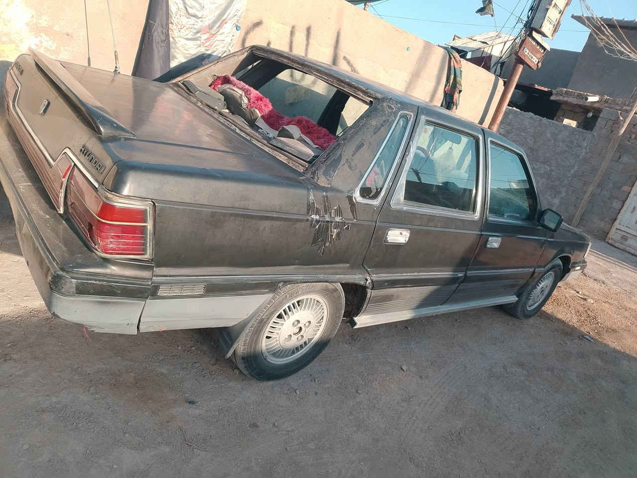 سلام عليكم سياره كلاندر موديل 1991 بسمي رقم انبار السياره نضافه مثل ما شوف بل صوره سياره بيهه صوت بل مكينه اول ما تشتغل ونوب يروح ما اعرف شبيهه هزه جديده صارهه شهرين (سياره بسمي) سنويه 2027 تصقط السعر 25 وبيهه مجال رقم *********** بيع او مراوس حسب القناعه
