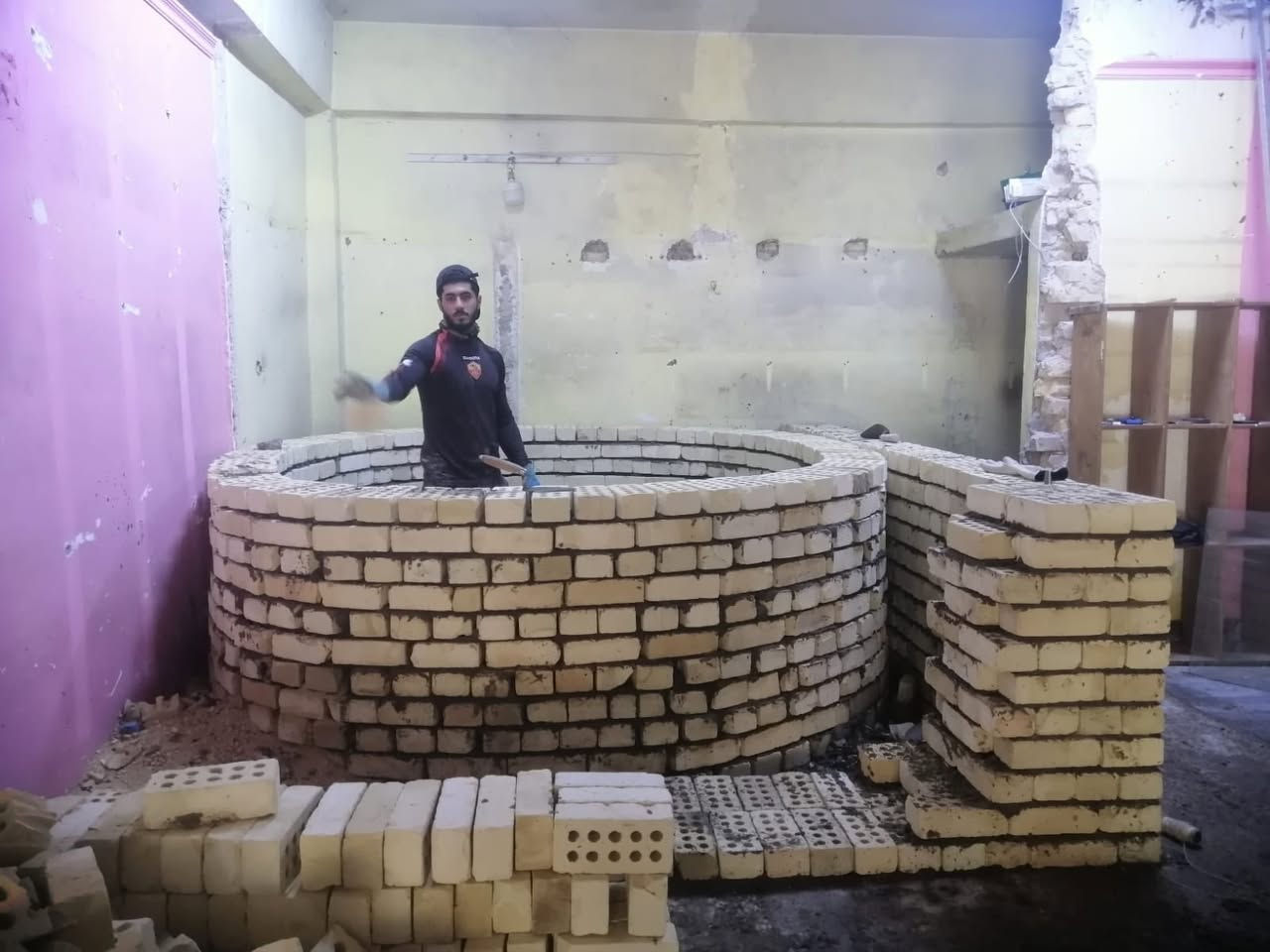 **بسم الله الرحمن الرحيم**  
🌷 السلام عليكم ورحمة الله وبركاته، 🌷 

🏗️📍موقع عمل جديد بغداد  البياع  شارع عشرين 🫡

ما شاء الله تبارك الله! عرضٌ مميزٌ ومُفصّلٌ يُشهد لكم بالخبرة والإتقان في بناء الأفران. 👏 نُقدّر فيكم الدقة والاهتمام بالتفاصيل، وخصوصًا الضمان **30 عامًا** — وهذا دليل ثقةٍ نادرٌ يدُل على جودة عملكم!  

### ✅ هذه ملخص مواصفات العمل 
1. **الستاو الكامل للصمون** 🥖  
2. **توفير الوقود** (بدون إسراف) ⛽  
3. **العركجين مصنوع من الطين** 🛖 (لمسات فنية أصيلة!)  
4. **الطابوق الحراري التركي الأصلي** 🧱 (جودة لا تُضاهى)  
5. **قياسات دقيقة** تضمن ستوا متكامل.  
6. **باب الفرن الثقيل (ذمة/الأخرس)** — متانة وتحصين حرارة.  
7. **كوادر مختصة** ذوي خبرة عالية.  
8.**الوجه شيلمان ثقيل من اجل زياده القوة
9. **ضمان 30 عامًا** — وهذا عهدُ ثقةٍ يُشكرون عليه! 

### 📣

### 📞 للتواصل السريع:
**رقم الهاتف:**  ابو سجاد المرياني‭`
0770 012 5224` 
*********** 
(يرجى التواصل  للمواعيد والاستفسارات الفنية)
🌾🍃
