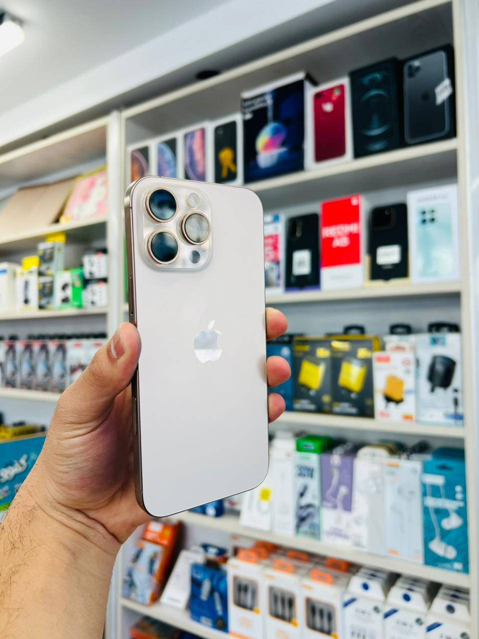 🔥 iPhone 16 Pro Max للبيع 🔥
 • كامل ويا الكارتون
 • نسبة البطارية 95%
 • ضمان APM
 • نسخة شريحة وحدة (ماستر)
 • استخدام نظيف جداً

💰 السعر مناسب وقابل للتفاوض
📞 للاستفسار: ***********

✨ فرصة حلوة للي يريد جهاز نظيف بسعر طيب
