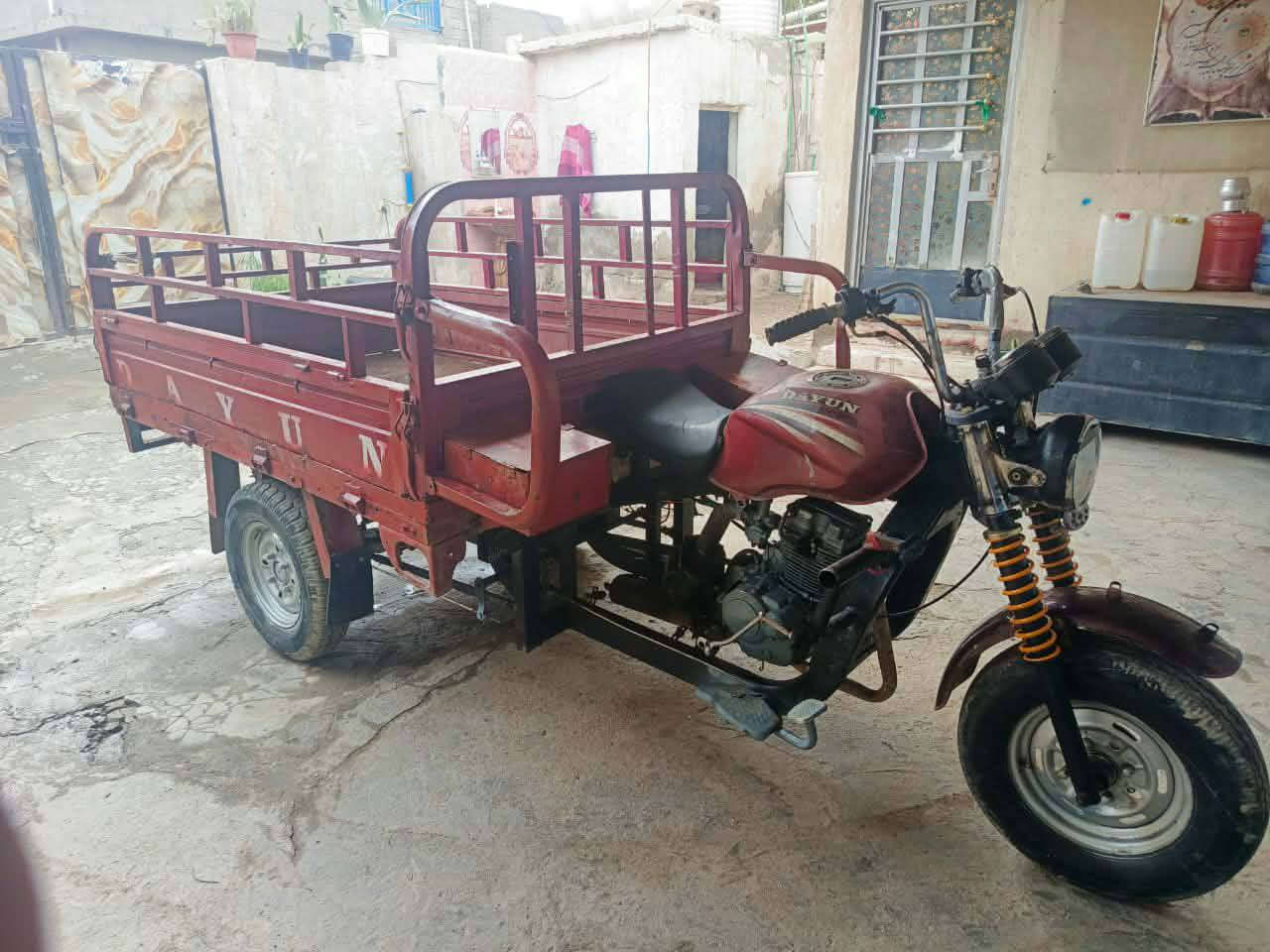 ستوته للبيع موديل 2020بيها نقص بالوراق ستوته كامله سعرها800 ولبها مجال***********
