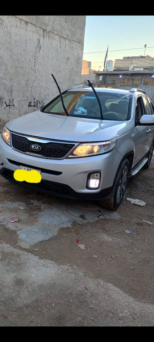 كيا سورنتو خليجي عماني موديل 2015 سبعه راكب فور 
 ويل. اربعه سلندر   سياره بيه جاملغ خلفي ومصبوغه عام رقم مثنى بسمي مكاني كربلاء السعر 130 وبيه مجال قليل للستفسار ***********
