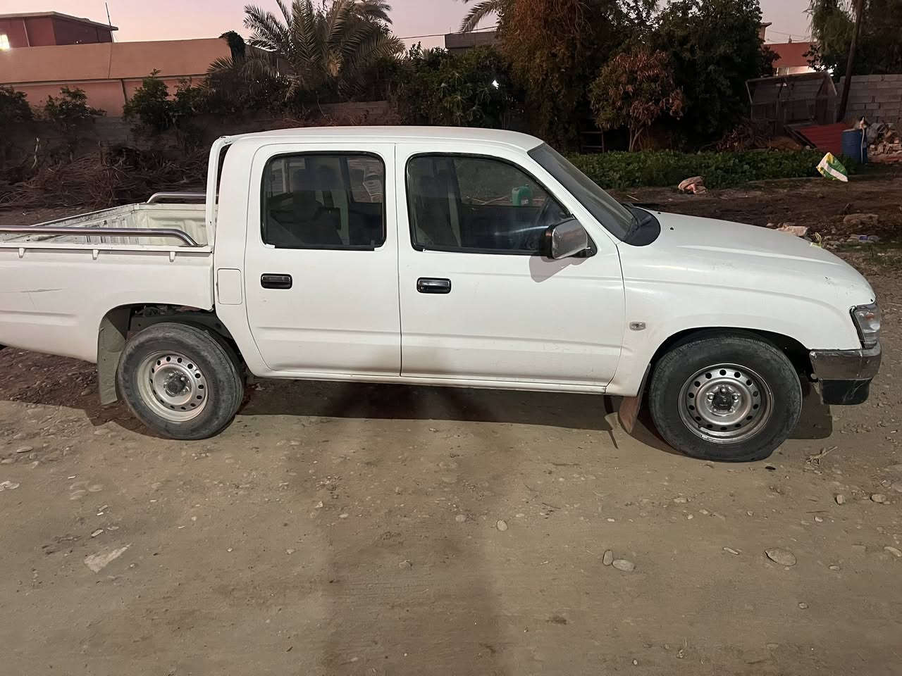 مرحبا
بيكم موديل 2000 ادوات مكفوله من القص والعشائر 
السيارة معمره تعمير الموصل تعميرها درجة ممتازة 
للبيع بدون مراوس السعر 55 بيها مجال 
للعلم السياره مشروطة من گير ومحرك والباقي شوف العين 
للاستفسار ***********
