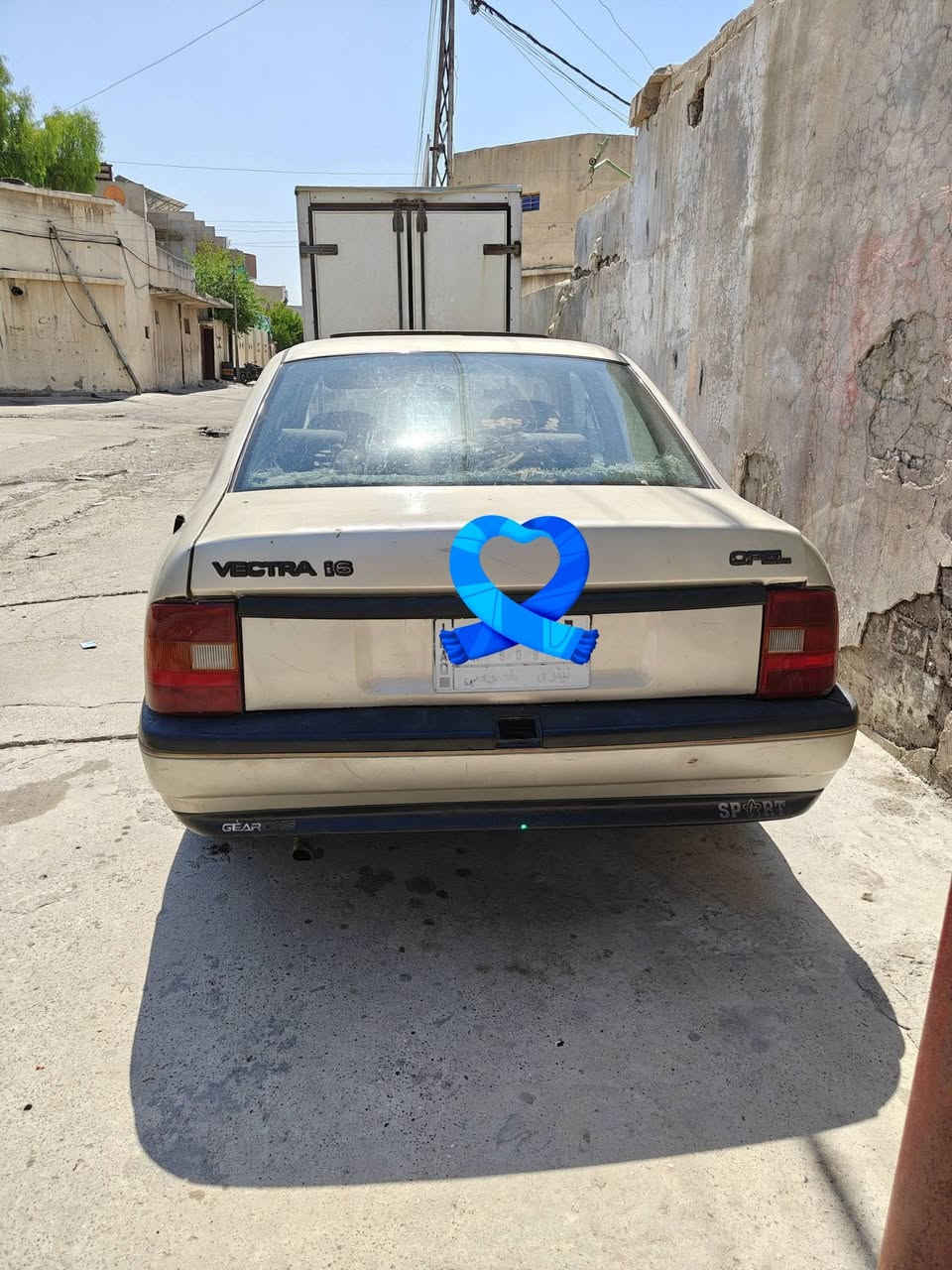 اوبل فكترا 91 مكينه16
كير محرك شرط سياره بيها طخه بلحوض مصبوغه جماليه السياره بسمي كابون ورقي طخم حداديه جديده سعرها 32 بيها مجال بصيط
***********
