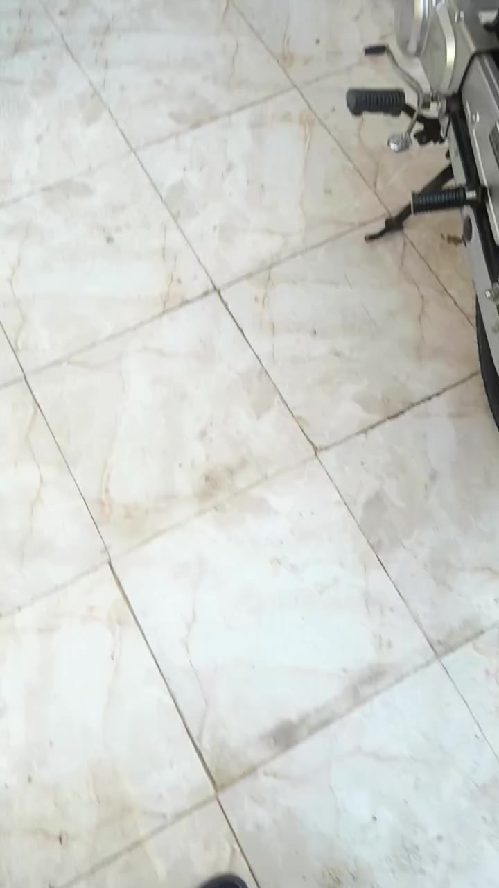 دراجه واراق اصوالي وراقها كاملاه ما بيهن نقص دراجه جديده ونضفتها واضحه البيع فقط سعرها واحد و 100 وبيها مجال


**إذا كنت صاحب هذا الإعلان وتريد حذفه لأي سبب، رجاءا أرسل رسالة إلى الدعم الفني**