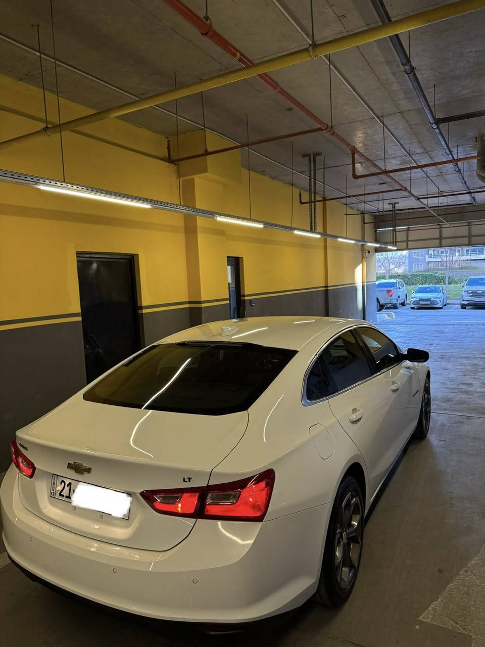 ماليبو موديل ٢٠٢٣ مواصفات LT2
لوحة سنوية جديد ٢٠٣٠ 
بيها قطعة كلير جاملخ خلفي و جاملخ امامي صبخ 
محرك 1.5 توربو محرك گير ما مفتوح 
مواصفات 
رادار 
كشن كهرباء +تدفئة 
حساس امامي خلفي 
شاشة كاميرة 
گير عادي+اوتوماتيك 
اوتو ستوب 
بريك بصمة 
السيارة بدون نقص 
مكان السيارة سليمانية 
سعر ١٣٤ ومجال 
***********
