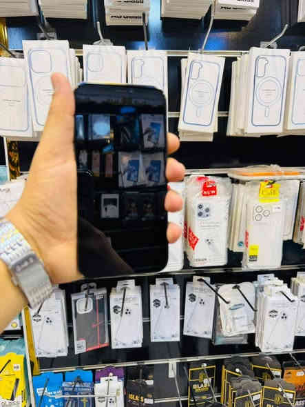 السلام عليكم 

iPhone. 12. pro. فقط
الذاكره:-512❤️‍🔥
البطاريه:-100‎%‎ اصليه.🔋
فيس ايدي شغال✨
نموذجM شرق اوسط🤍
الجهاز كوله شغال مابي اي خلل مبدل شاشه اصليه 3 خيارات فقطط
العنوان:- بغداد جميله🌷
الاتصال:-***********
السعر:- 280 قفل 💎
