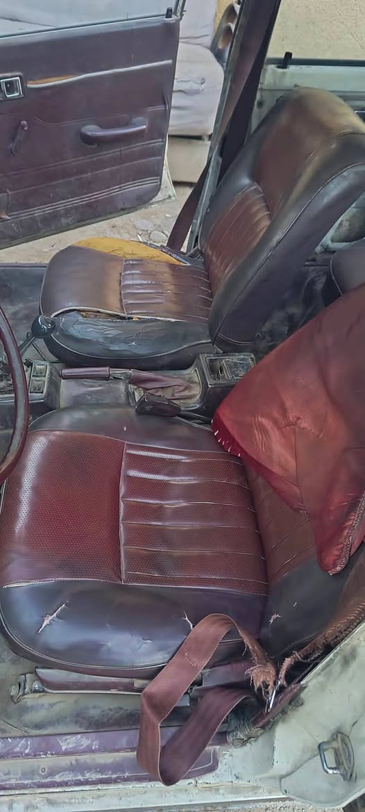 سلام عليكم كرونه موديل 1980 غرامات مصفره كير ومحرك جديد *********** رقم  بغداد الدولي 
عنوان بغداد الزعفرانية سعر ٢٥وبيها مجال
