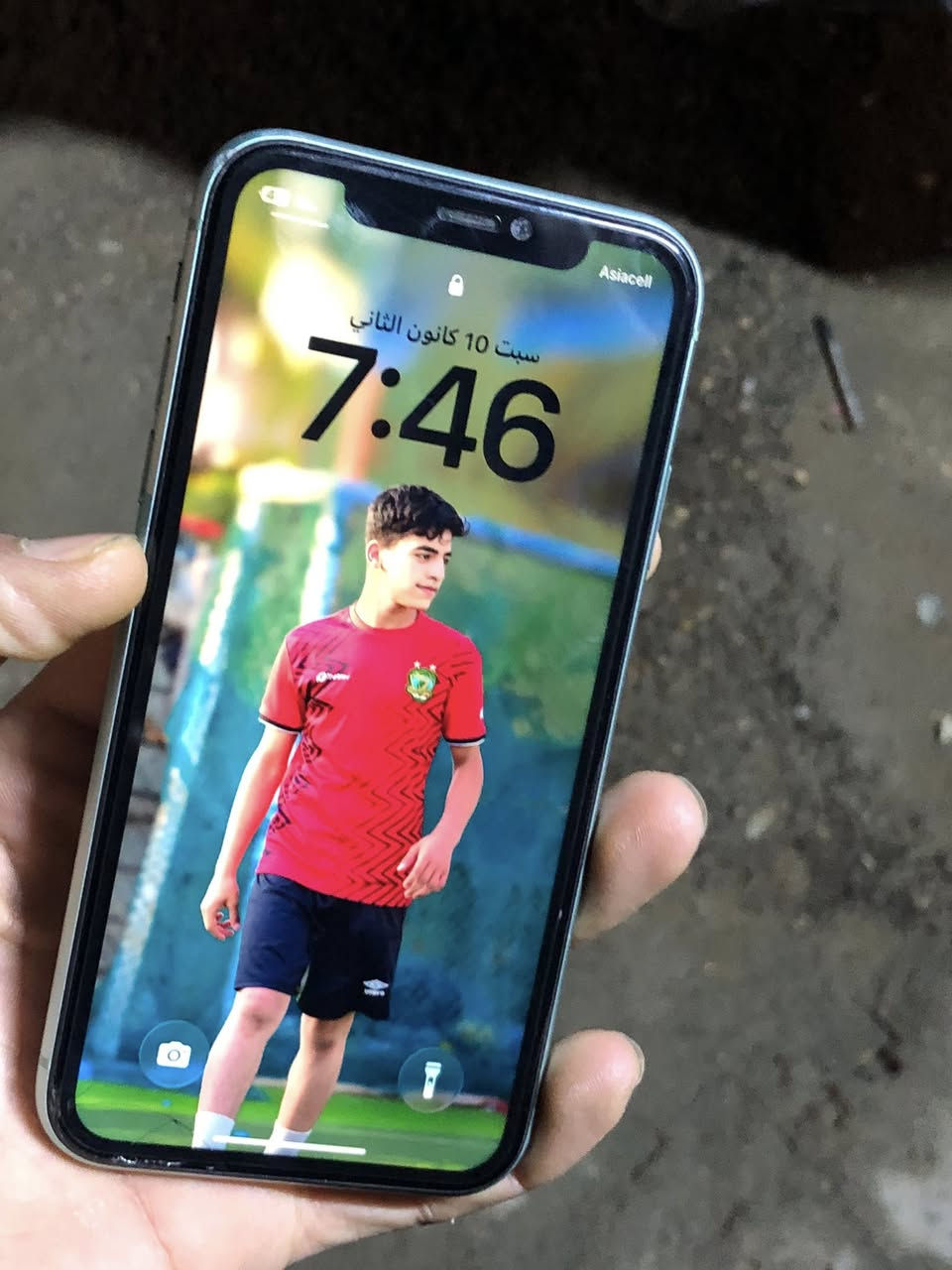 11 عادي
لون مميز تركوازي نضيف جداً
ذاكره 64
بطاريه مبدله اصليه 100
مراوس 11 برو ماكس فقط
بيع سعر(250)بيع مجال
بغداد الحريه الثالثه او ساحه عدن 
***********
