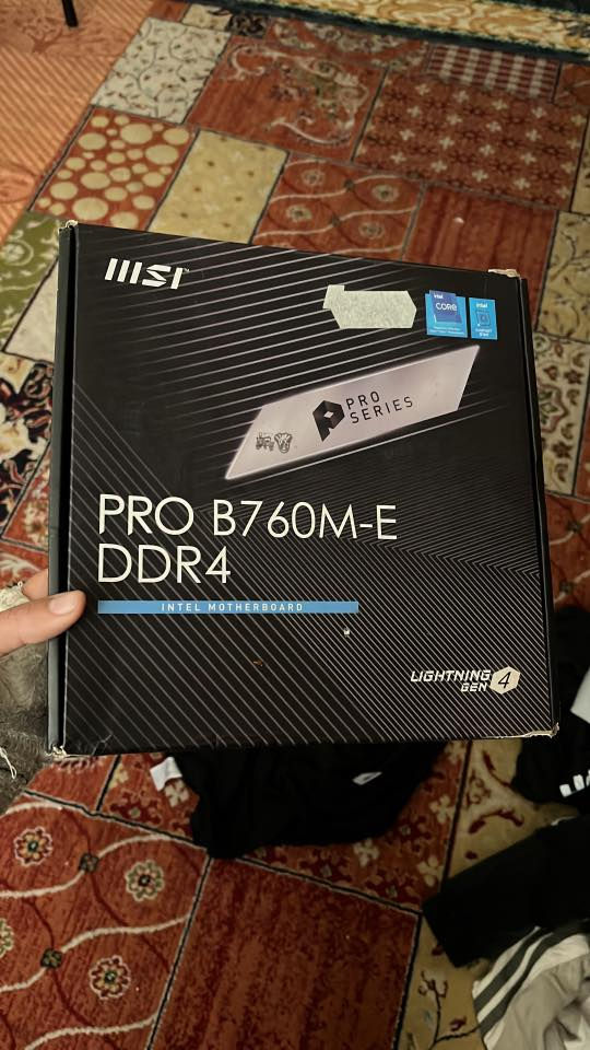 تجميعه استخدام شهرين
كرت شاشه 3070 

الشاشه 165hz مقوسه ips 

27 انج 

I5 13400F المعالج

Ram 16

M.2 1 TB

باقي الموصفات بالصوره 

الميز و الكيس معا الكرسي و الشاشه 

كيبورد + ماوس و سماعة + مايك بس تعابن شويه

Ups معا 2 باتري

ب مليون 300 

*********** حاب تشتري اتصل
