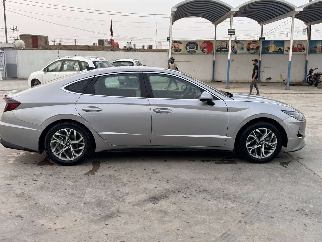 السلام عليكم سوناتا 2023 للبيع  لون سلفر معوقين كامله معاملتها باقي فقط عل التسجيل  حادثهة جاملغ وبنيد صفحه السايق وربع صبغ الباب
المواصفات
~ رادار امامي 
~ رادار جانبي ~ 
~ لد نهاري ~ 
~ اشاير بلمري ~ 
~ كامرا خلفيه ~ 
~ بصمه ~ تشغيل عن بعد ~ 
~ تحديد مسار ~ 
~ تحكم ستيرن كامل ~ 
~ اربع انضمت قياده ~ 
~ هنادبريك بصمه ~ 
~ الايت زنون ~ 
~ تبريد اوتو ~ 
~ تدفئه كشنات ~ 
~ الكشن الامامي كهرباء ~ 
~ بصمه صندوك يفتح عند الاقتراب ~ 
~ حساس تايرات ~ 
~ محرك 2500 ~ 
~ كير 8 نمر ~ 
~ شاشه اعطال ~ 
~ كامرا خلفيه 
بيه هواي موصفات
مكاني العماره/ميسان
السعر 125وبيها مجال ***********
