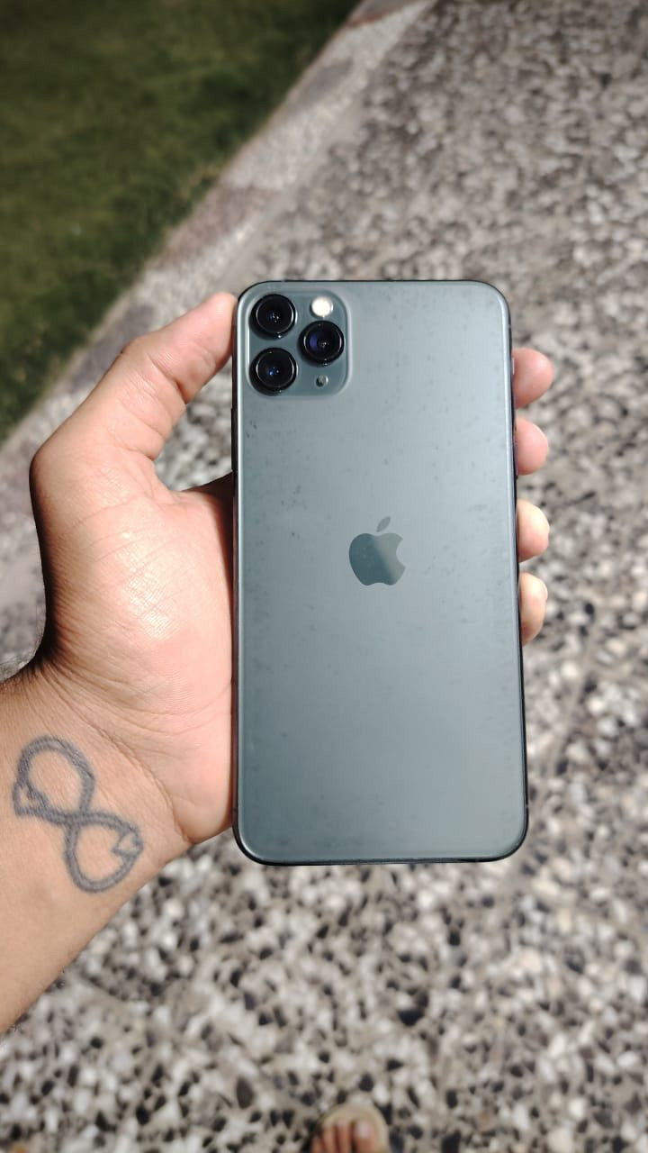 ايفون 11برو ماگس
جهاز جديد مبدل بطاريه فقط والاصليه 
ذاكره 256 
موجوده تقرا ٨٠  مع كارتونه وشاحنه 
مراوس بجهاز خطين عادي مكاني بغداد اليوسفيه ***********
