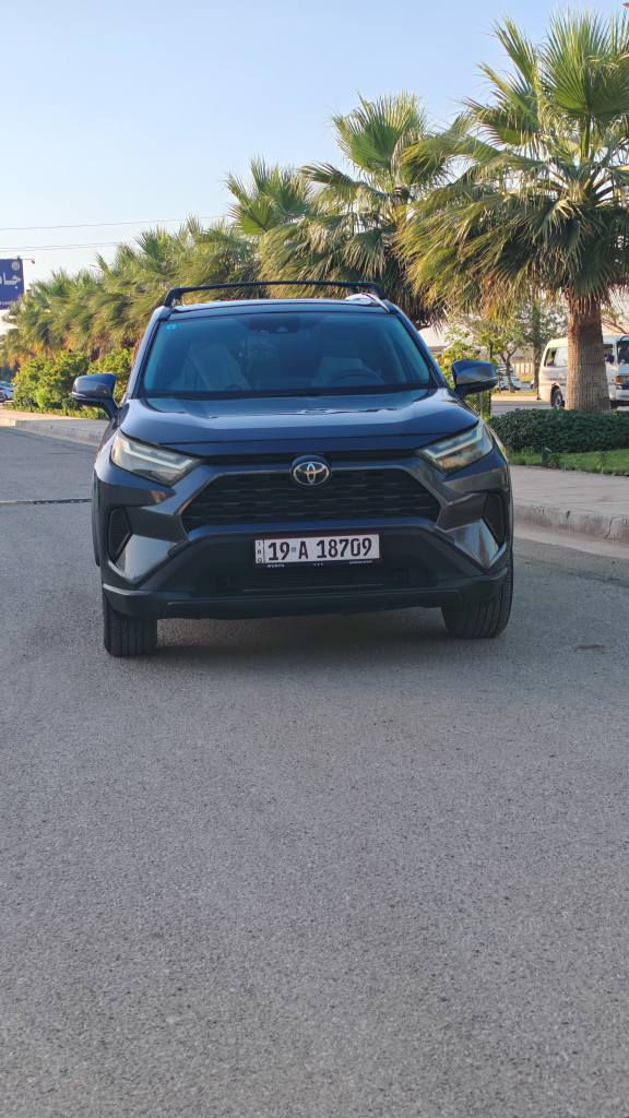 تيوتا راف فور 2023 بانزين XLE

بيها صبغ ربع جاملغ عكس السائق الامامي
 و بارد ب البنيد فقط (قطعتين)
مواصفات السياره XLE فول
بصمة تشغيل
ماشية 30 الف مايل قابل للزيادة
تشغيل عن بعد
فتحة سقف
داخل ابيض
شاشة كبيرة
كرسي الراكب و السائق كهرباء
شاشة كبيره (apple carplay+android auto)
انظمة قيادة (eco,normal,sport)
نظام اوتو هولد
نظام اوتو ستارت ستوب
سايد بريك كهربائي (دگمة)
كامرة خلفية + رادار خلفي
جنطة كهرباء
رادارات جانبيه (نقط عمياء)
رادار امامي (بريك تلقائي)
نظام المحافظة على المسار
تبريد امامي مناخ منفصل 
قطعة تبريد خلفية
رقم كربلاء مشروع وطني و بأسمي 
السياره جديدة و نظيفة و استعمال قليل مكانها كربلاء 
للتواصل: *********** النجف, العراق
