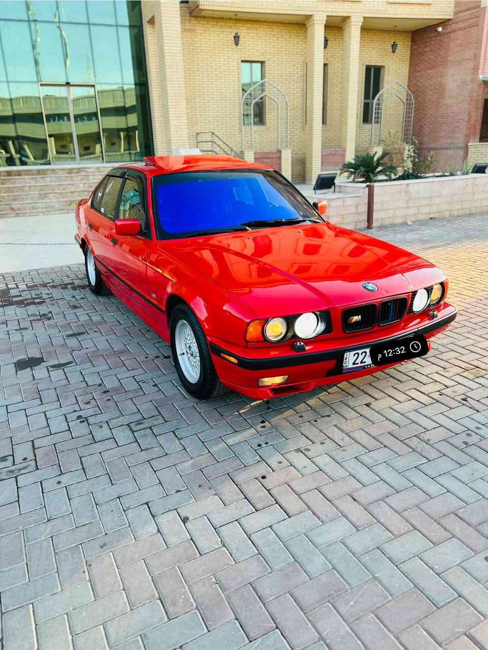 السلام عليكم للبيع بي ام موديل 1991 محرك مسكر شرط كير وتماتيك شرط صدر امامي خلفي جديد تخم تاير جديد ويل خليها جديد السيارة بلاديه صبغ عام جماليه بدون حادث رقم اربيل السياره بلاديه بجم عريض سلايت  تبريد ثلج 🧊 السعر 65 وبيه مجال مكاني تكريت ***********
