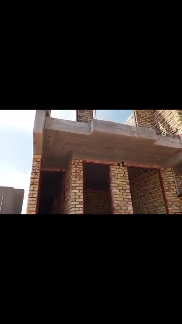 بيت هيكل كامل طابق ونص غرفتين نوم واسع الطابق الثاني كامل صب حاليا مساحة 100متر سند ٢٥اصلي زراعي 
سعر 45بي مجال تواصل *********** اتصال فقط
