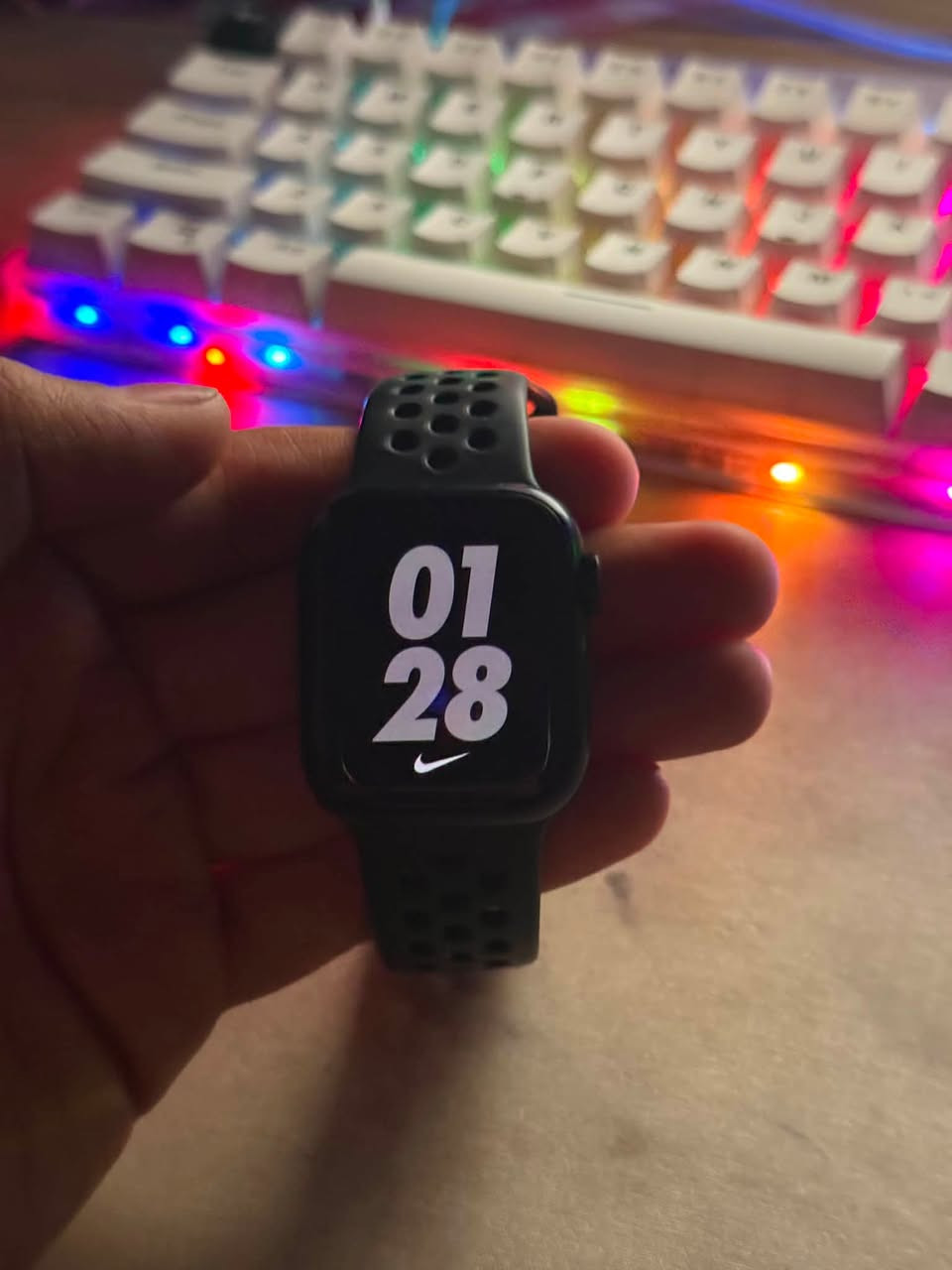Apple watch series 7
ساعة ابل جيل سابع اصدار نايك قياس 41 بطارية 99 نظافة 100% 
مستخدمه جداً قليل وملحقاتها كامله مع السيوره الإضافيه
السعر : 230 الف
***********
