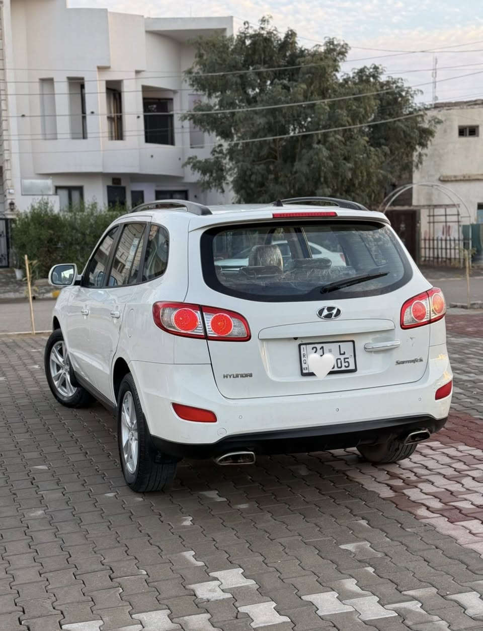 للبيع او مراوس سنتافي موديل 2011 خليجي رقم سليمانيه بسمي سنويه رقم هزه كلها جديد شرط التحويل سياره كلش نضيفه خليجي فول مواصفات محرك 2400/4 دوش ممفتوح شرط لا صرف ولا بخار ماشيه 188 km حقيقي يدك جرز على 120 سيارة كلش نضيفه بدون ضرر فقط جاملخ جهت السائق رش بدون دواخل شرط باقي مكفول سياره مواصفات فول معروفه تايرات 4 جديد صدر جديد تبريد تدفئه بشرط سياره مال جني. كلش نضيفه مكان السياره طوز خرماتو السعر 145 وبيها مجال لطيبين ولعزاز وشراي يتواصل على الرقم *********** وتحياتي
