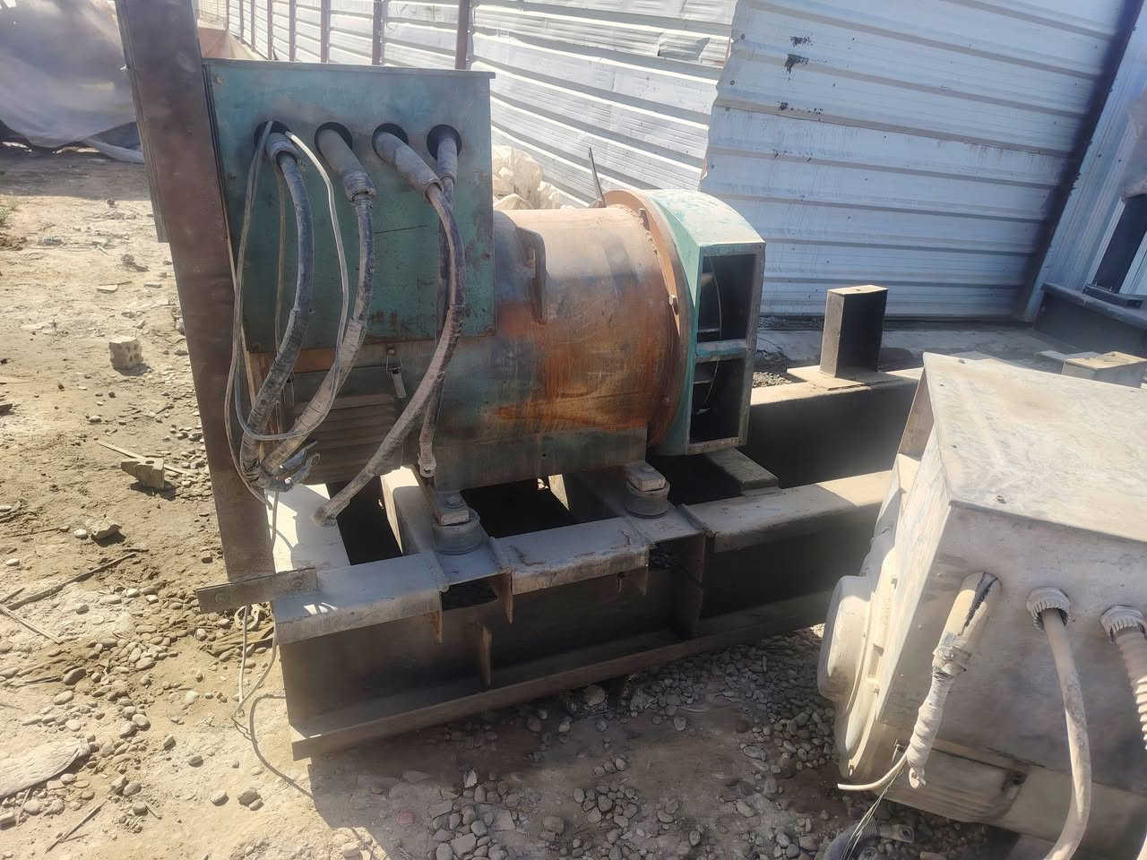 سلام عليكم كراج شمري لمولدات الدايو
تواليد عدد ٢ ٣٥٠ كيفي
تك بوربرن مع مع شاصي
ملفوف الكويل لف درجه والى
ضمان ما بعد البيع السعر ٢٥ ورقه
دبل بوربرن ٣٥٠ كيفي ستندر مع كيبلات ٢٧ ورقه
العنوان ابو غريب الخط السريع
مقابل معمل حليب بلادي
***********.      ***********
