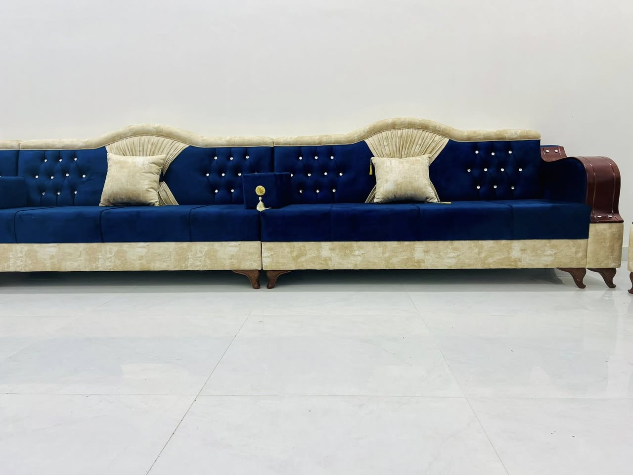 على بركة الله 

عروض بعد شهر رمضان المبارك ( عرض نار نار 🔥 🔥)

يقدم لكم #معمل_ومعرض_الزبيدية_للتخم_والديوان 
لتصميم التخامه وتفصال الدواوين حسب الطلب والمسافه 

ومتوفر خدمة توصيل 

العمل تزكام 100/100

بلوك اسود ثقيل 💯

لوح جام روسي 🇷🇺

قماش مبطن خامه ثقيله تركي🇹🇷

سفنج مميز اول مؤسسه اصلي💯

كل العليك تجي وتشوف العمل بعيونك وتختار الموديل واللون والباقي علينه 

كل هاي العروض السعر تفضلو خاص او الاتصال على الرقم التالي
***********

#العنوان /واسط  /. الزبيدية / الحي العسكري / مقابل مجمعات بيت فاخر
