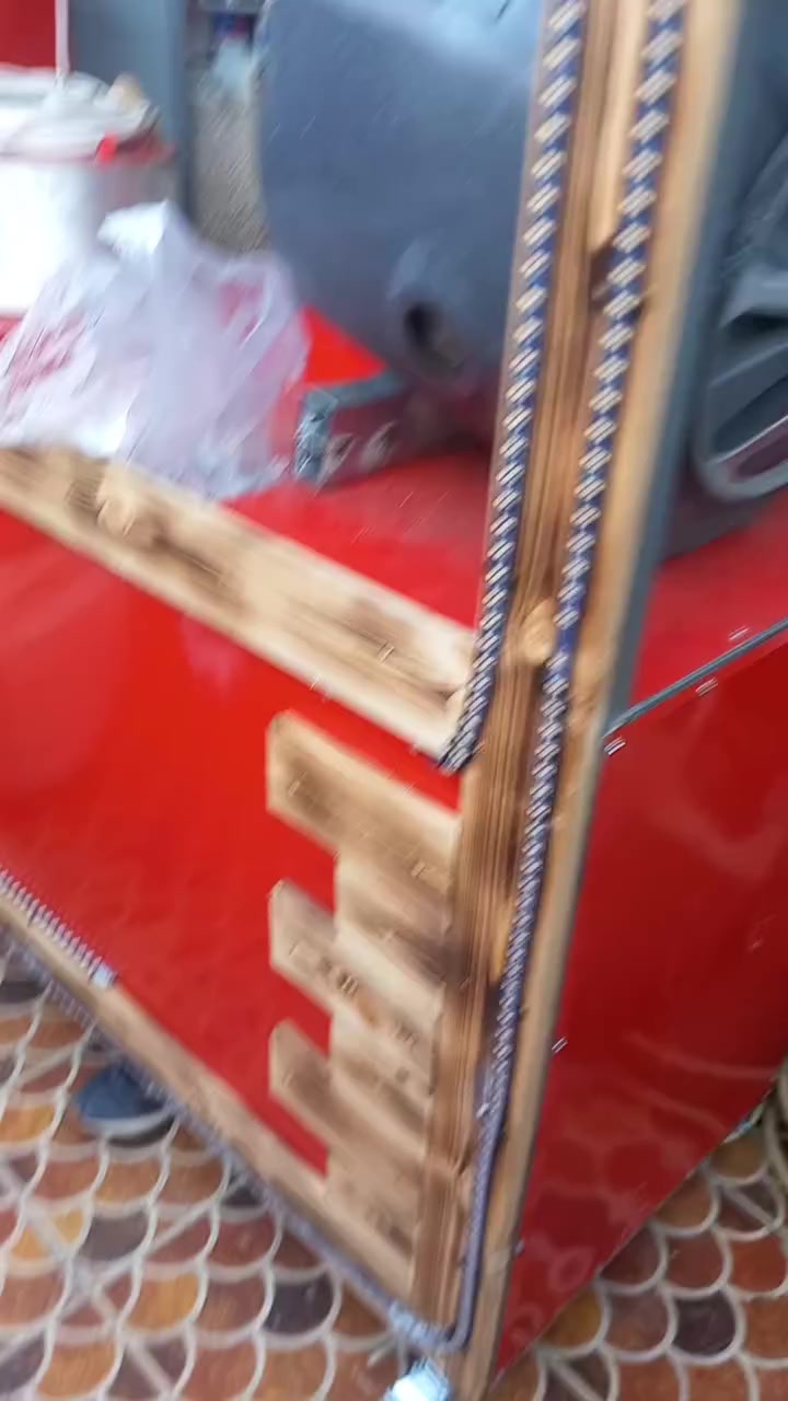 من رخصه الادمن سلام عليكم شباب عربانه حب جبس للبيع عربانه جديده بعده مامستعمله اقل 20 يوم جديده مع كهربائيات عربانه جاهزه تاخذه وتشتغل مباشر متصرف عليه ولاربع سبب البيع عدم تفرغ شباب للامانه بيه شغل خير من الله  للاستفسار الاتصال على رقم  ***********
