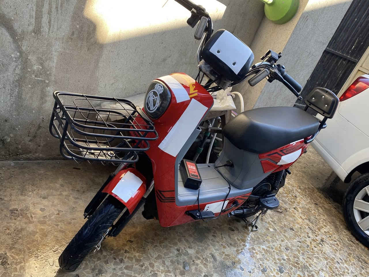 ماطور سكل
حجم 14 سرعة 85
٤ نمر 4 بطاريات مبدله جديدة 
سعره 270 مجال جيتك فقط لا تكسر اذا ما شراي
***********
