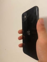 ايفون 11 عادي جهاز كلش نضيف ذاكره 128 مبدل شاشه اصليه فقط وفيس ايدي شغ...