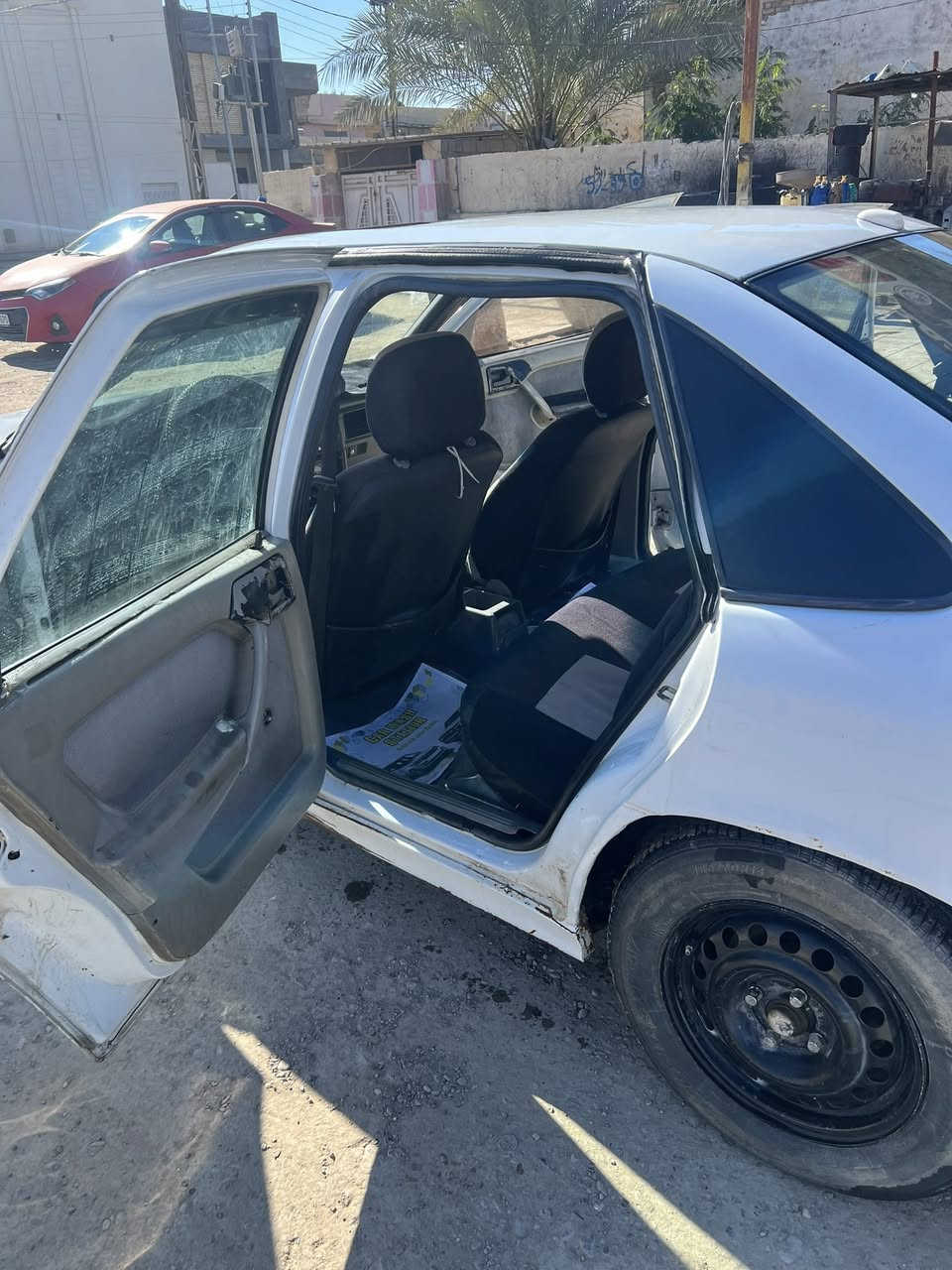 سلام عليكم
1995فيكترا 
غاز بانزين 
خير من الله 
حداديه 
لا تنقيص لا تبخير 
شرط التحويل 
40$
مكان السياره سامراء 
***********
