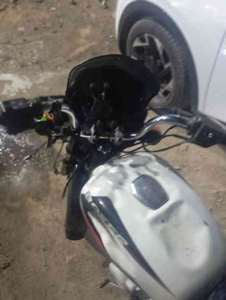 سلام عليكم  بوكسر مديل ٢٢ دراجه مجفته تجفيت جديد وكاله 
دراجه كهربائيات كله شغله دراجه مال شغل بيه ضربات بل تانكي اوراق كامله سبع اوراق بوجهك ترقم السعر مليون و150
العنوان تقاطع درويش حي العلام 
***********
