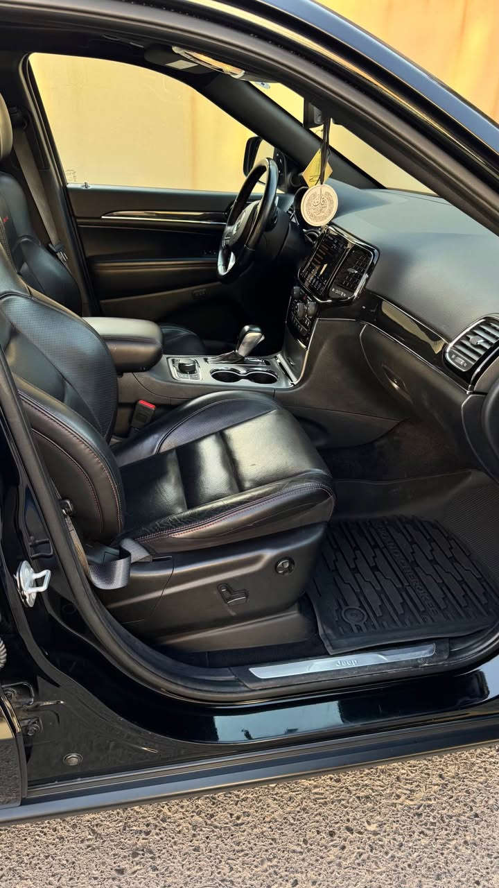 جيب ترايل هوك موديل 2021 فوول مواصفات كلين 
تايتل من الدعامية للدعامية (بدون اي ضربة)

المواصفات:
محرك ٦ سلندر
السيارة ماشية 47,000 ميل وقابل للزيادة
سقف بانوراما
جكات
لايتات زينون بلادي
تدفئة وتبريد كشنات
تدفئة ستيرن
داخل جلد كامل
كشنات ميموري
نقطة عمياء
مرايات تعتيم
وضعيات قيادة مختلفة
تخم تاير جديد 

***********/واتساب وتلفون عادي

مكان السيارة اربيل أربيل, العراق
