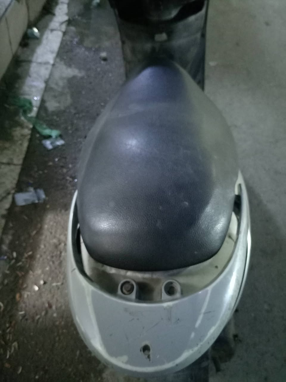 سلام عليكم متاح دراجه بريز ياباني سرعه 140 سلف وهندر الكهربايت شغاله المكينه ناعمه ممفتوحه شلعه ومعدل قفل ستيرن قفل جنطه أوراق كامله سعر ٢٠٠ المكان مدينة الصدر رقم الهاتف ***********
