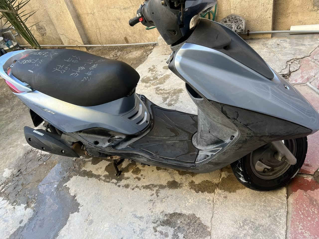 دراجه رمبه جديده مكفوله السعر 850 قفل
للتواصل *********** واتساب
