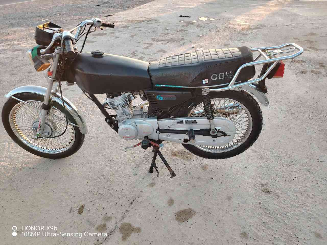 السلام عليكم موطور كلو شغال للبيع السعر 350 مبدلل بيه بس كور موديل2018 للاستفسار مراسله خاص


**إذا كنت صاحب هذا الإعلان وتريد حذفه لأي سبب، رجاءا أرسل رسالة إلى الدعم الفني**