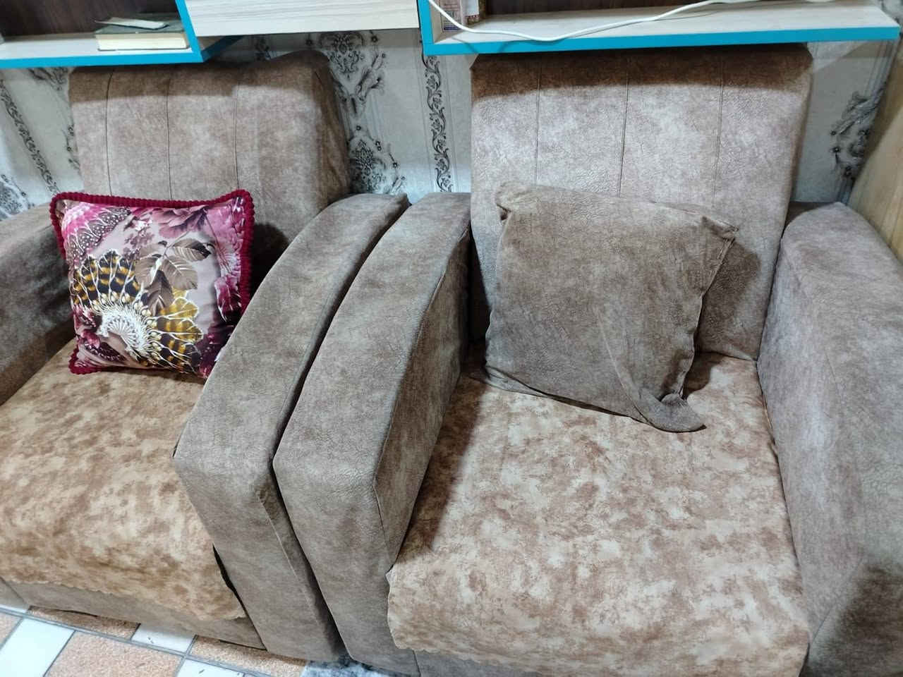 تخم للبيع في السماوة اربع كراسي واثنين كبارالسعر 200الف


**إذا كنت صاحب هذا الإعلان وتريد حذفه لأي سبب، رجاءا أرسل رسالة إلى الدعم الفني**