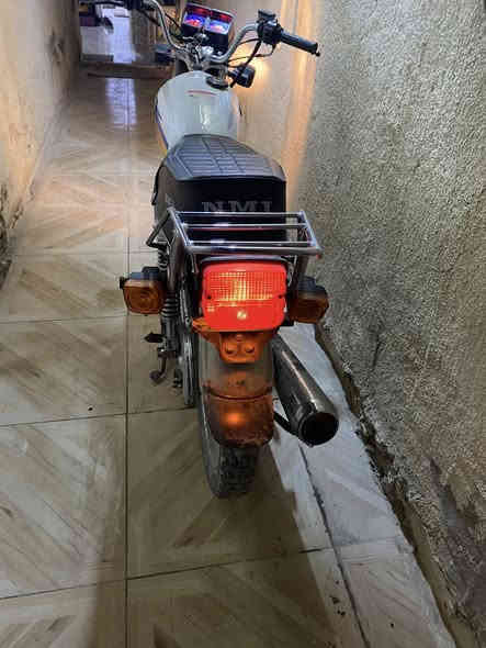 السلام عليكم دراجه اربعه كير اصولي نضافه حسب الصوره الدراجه2023جالعه بل2025استخدام 6اشهر نامه امتياز وكيله العارضي مدفوعه كمرك 8ورقات سعره 950الموشراي لايتعبني***********
