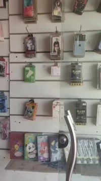 محل صيانه موبايلات للبيع المكان حي الوحده للستفسار خاص او اتصال على ال...