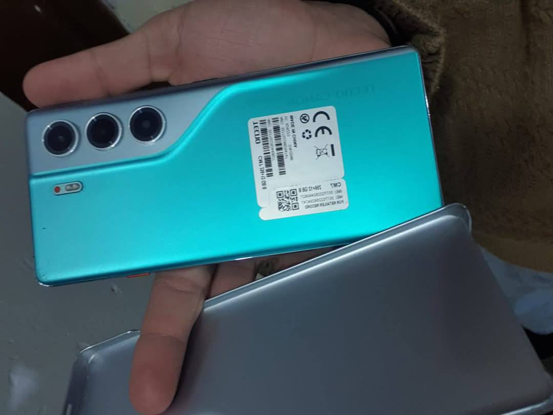 السلام عليكم تكنوا كامون 40 برو 5g
256 /16مستخدم 
السعر 240 قفل مكاني زعفرانيه
***********
