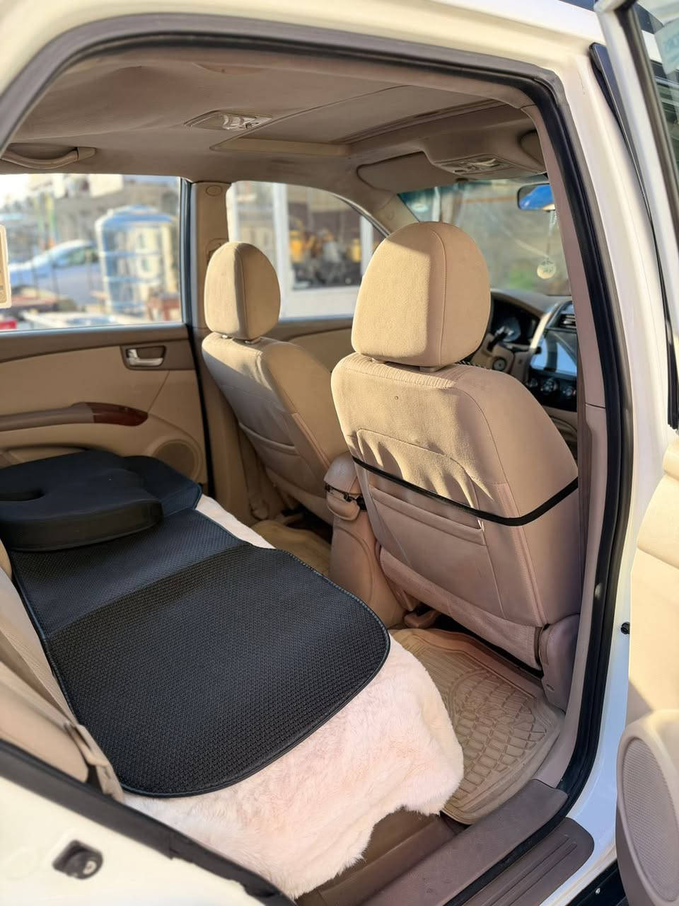 السلام عليكم 
كيا سبورتج 2010كلين سياره جاهزه خير من الله رقم اربيل بسمي هزه وسنويه جديده سياره فول فتحه بدون صبغ 
السياره 140 وبيه مجال بصيط 
***********
