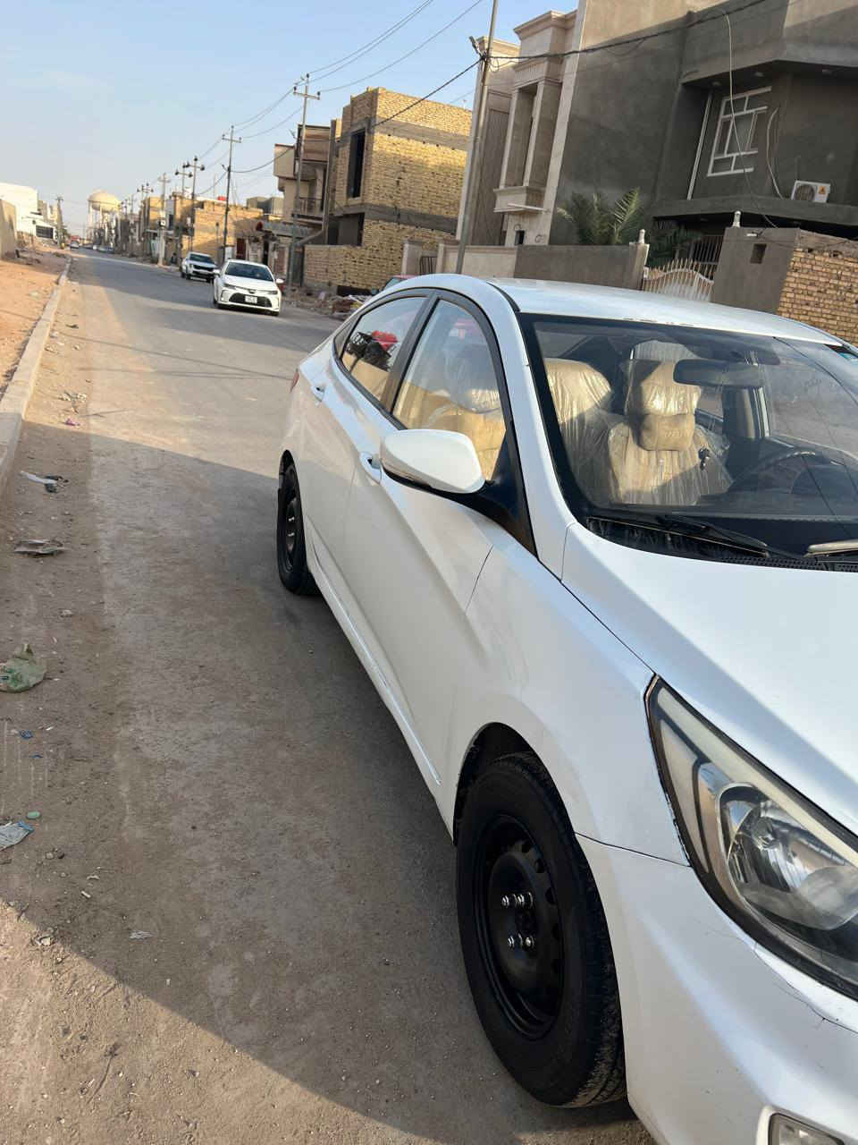 اكسنت للبيع موديل 2016 
كفاله عامه من كلشي 
او مراوس باكست صفرة رقم قادسية كير مكينه حداديه تبريد جاهزه من كلشي السيارة ***********
