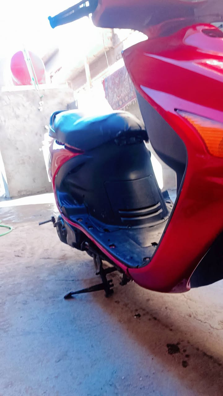 دراجه فراشه للبيع مجفته مره وحدة السعر 350 وبيه مجال مكاني كربلاء طويريج ***********
