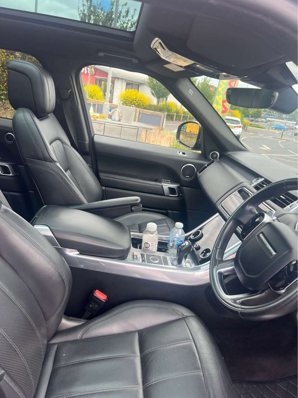 2018 Land Rover sport 3L v6 HSE dynamic auto diesel automobiles panorama heater seat reverse camera, Bluetooth Apple Pay cross control ￼full logbook 12 months mot 1 key just had for a brand-new tire disc brake pad full oil being serviced previous excellent condition drive perfect ￼cat S fully repair ￼￼ Middlesbrough, Cleveland


**إذا كنت صاحب هذا الإعلان وتريد حذفه لأي سبب، رجاءا أرسل رسالة إلى الدعم الفني**