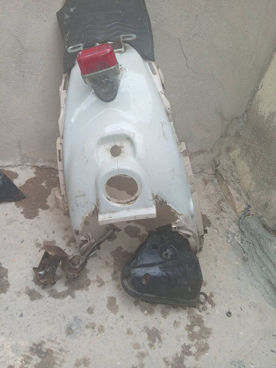 سلام عليكم غراض كلاسك عبد الحليم البيع كلمن او سعره مكاني بغداد الدوره ***********
