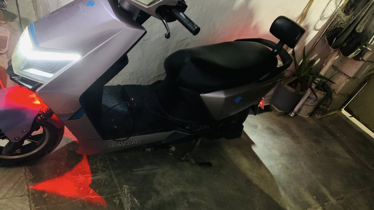 سلام عليكم بايسكل شحن لل بيع الماسه 2025 نضيف بطارياته كبار وعل فحص سعره 650 وبيه مجال ***********
