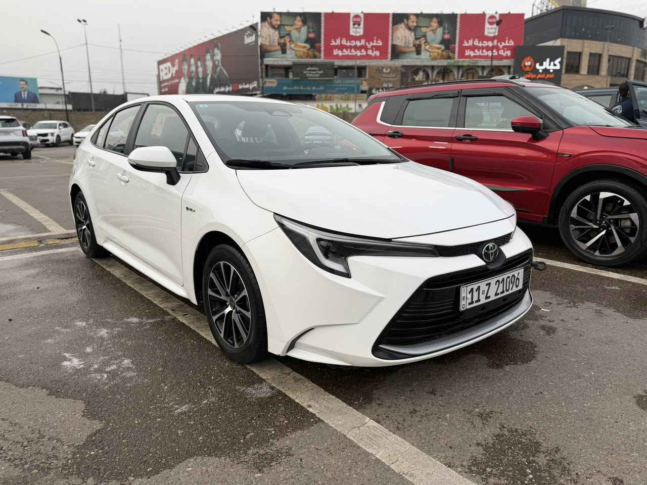 كورولا 2024
ماشية 15 الف رقم بغداد باسمي 
كفالة من الضربة والصبغ والبارد
كلش جديدة ونظيفة وممتعوبة 
وعلى ايد وحدة من الزيرو
بيهه رصعه خفيفة بالصندوك 
وبيهه اثر حالوب من المطر الاخير
رايدهه ب13,900$ قفل 
***********
