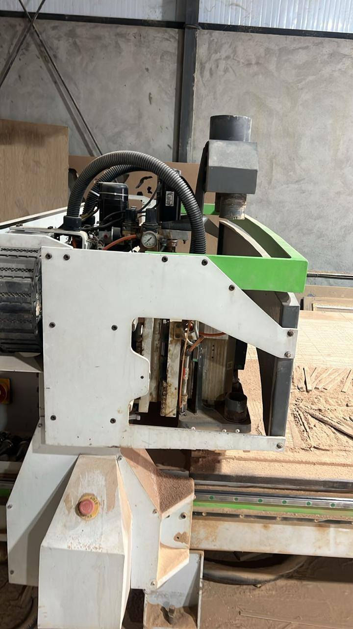 CNC للبيع
٣٦٠ في ٢١٠
نظيفه جدا جدا 
ماتور إيطالية
مكان سليمانية
***********
