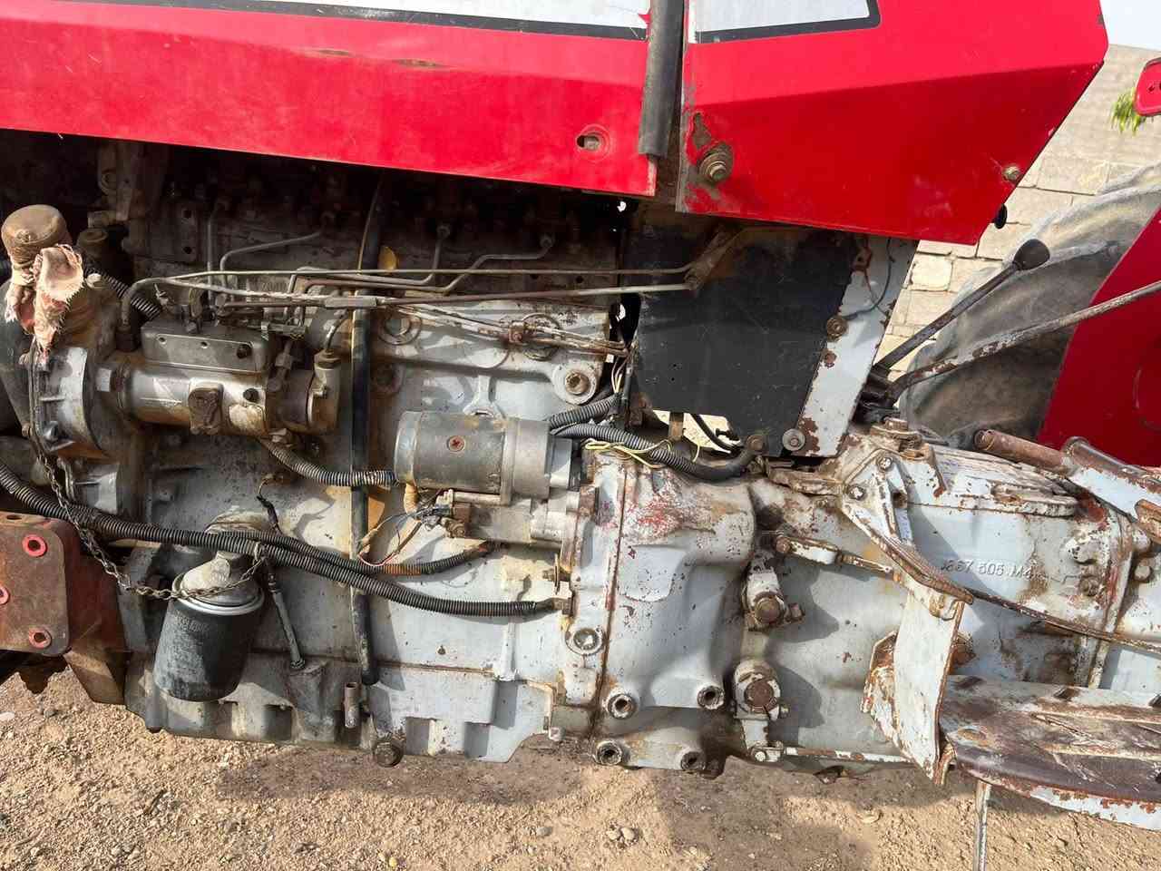 السلام عليكم مكينه فور كسن أنكليزي               حجم275.    نضفه خير من الله.       
كهربائيات شقاله 
هودرليك وگيري واكسل على وضع الشركه
المكينه جاهزه للعمل
العنون الانبار رمادي
الاستفسار على الرقم ***********
