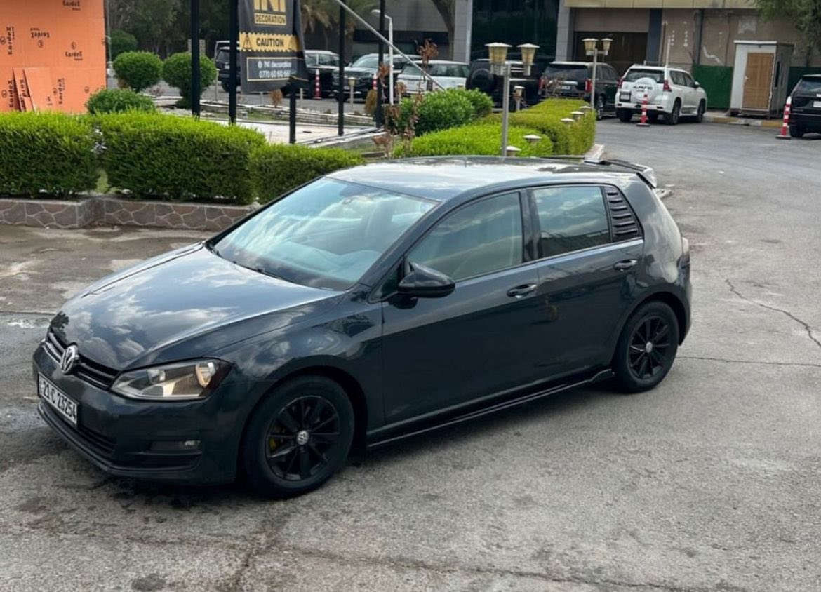 كولف 2014 Tsi لون سمنتي محرك 14T موصفات اتو هولد هندبريك بصمة حساسات امامي خلفي شاشة كبير كامرة خلفي تحكمات ستيرن تثبيت سرعة كير سبع نمر حادثها ربع جامرلخ وبونيد بخ. السعر 105 بي مجال بسيط للطيبين للاستفسار ***********📞 مكان السيارة كركوك
