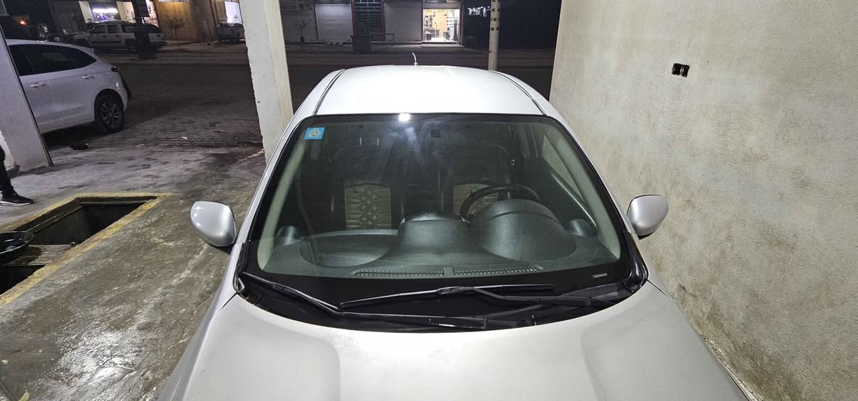 نيسان فريسا 2015 
رقم ذي قار حره تحويل مباشر 
حادث السيارة من امريكا جاملغ وبنيد
كير مكينه كفاله
البصرة ابي الخصيب 
***********
السعر 83 وبيه مجال البصرة, العراق
