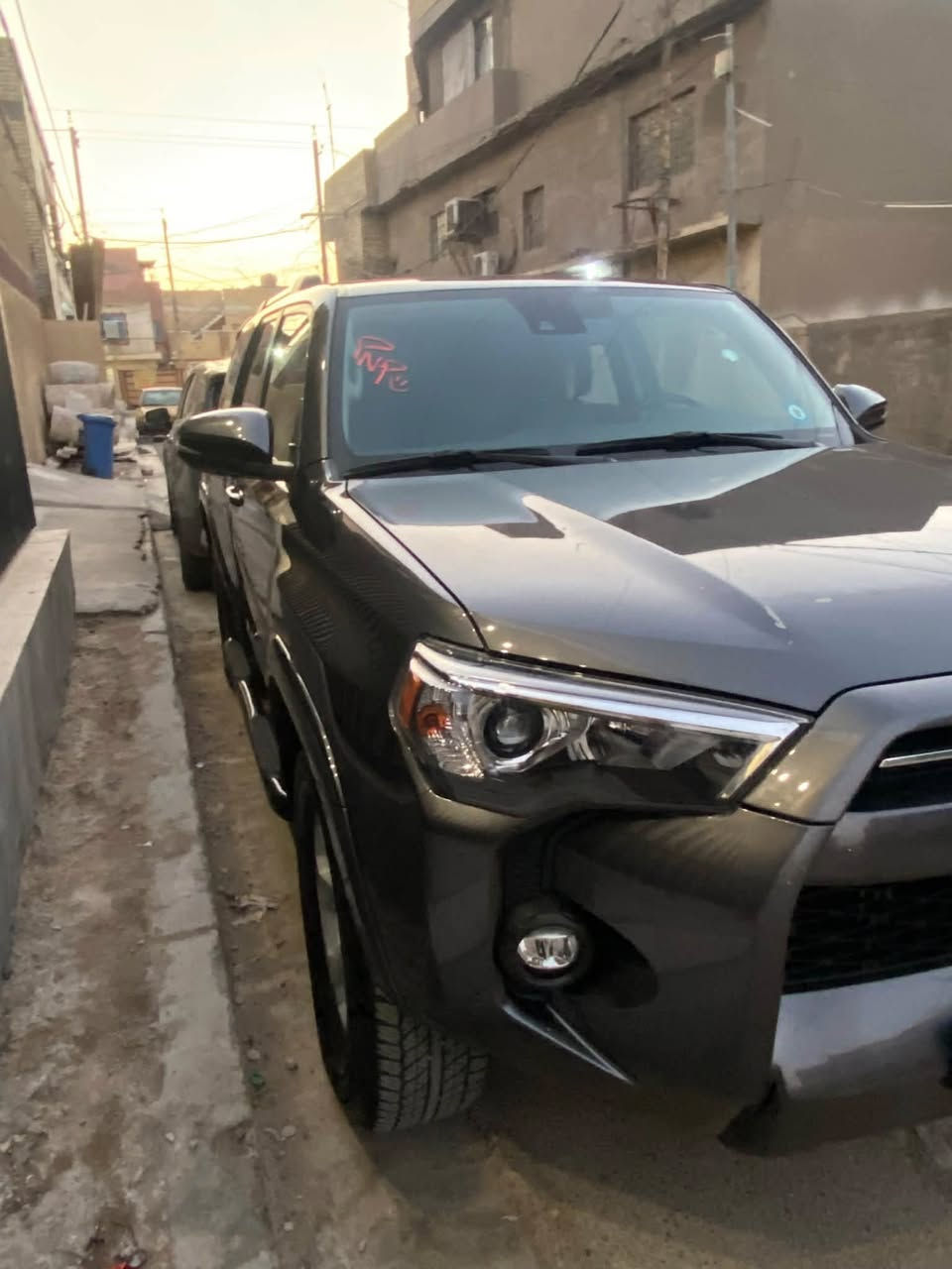 السلام عليكم/ Toyota 4runner 2023
Sr5 بريميوم 

السيارة إيرباك بردة فقط 
 سيارة حادثهة كلش حلو 
رقم بغداد
~ محرك 6 سلندر  
تو ويل (2*4)  
شاشة كبير
كشنات جلد كهرباء تدفئة 
5كامرات ~  كامرة ٣٦٠ 
فتحة سقف
رادار أمامي و جانبي
تحديد سرعة 
حجم تايرات 17
٧ راكب 
ماشية   19 الف / *********** 
/ السعر 31200 $
مكان السيارة بغداد الدورة

هذا رقم الشاصي

JTEFU5JR1P5293067
