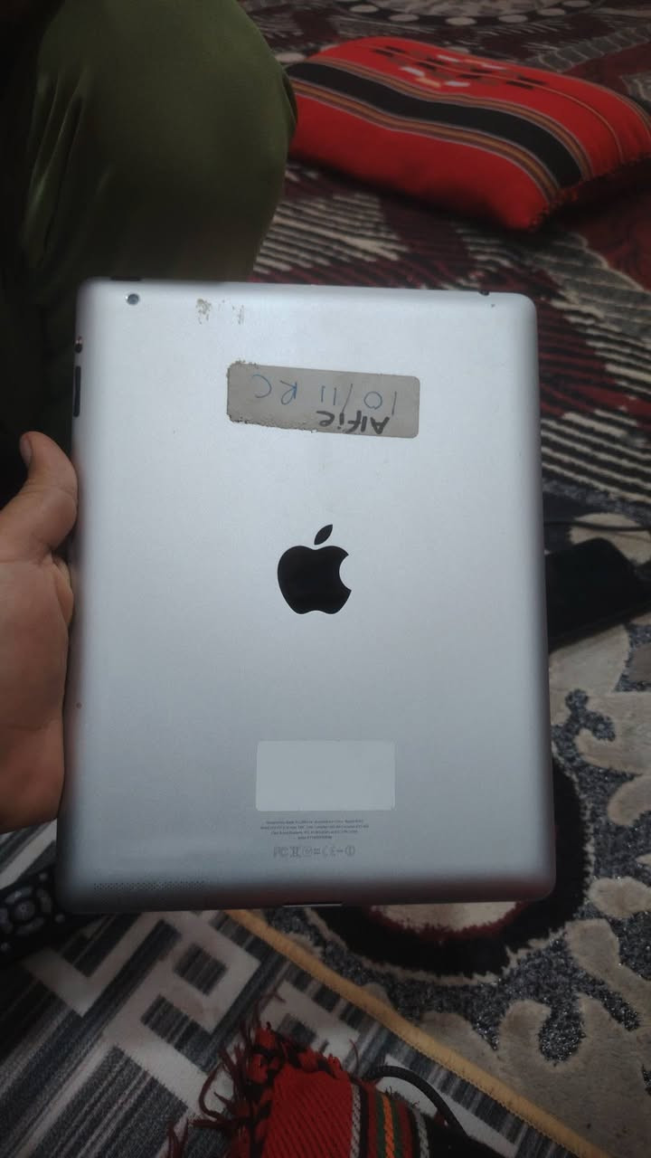 ايباد للبيع نظيف وحلو لمسه خفيف مكان نجف الاستفسار على هذا الرقم***********
