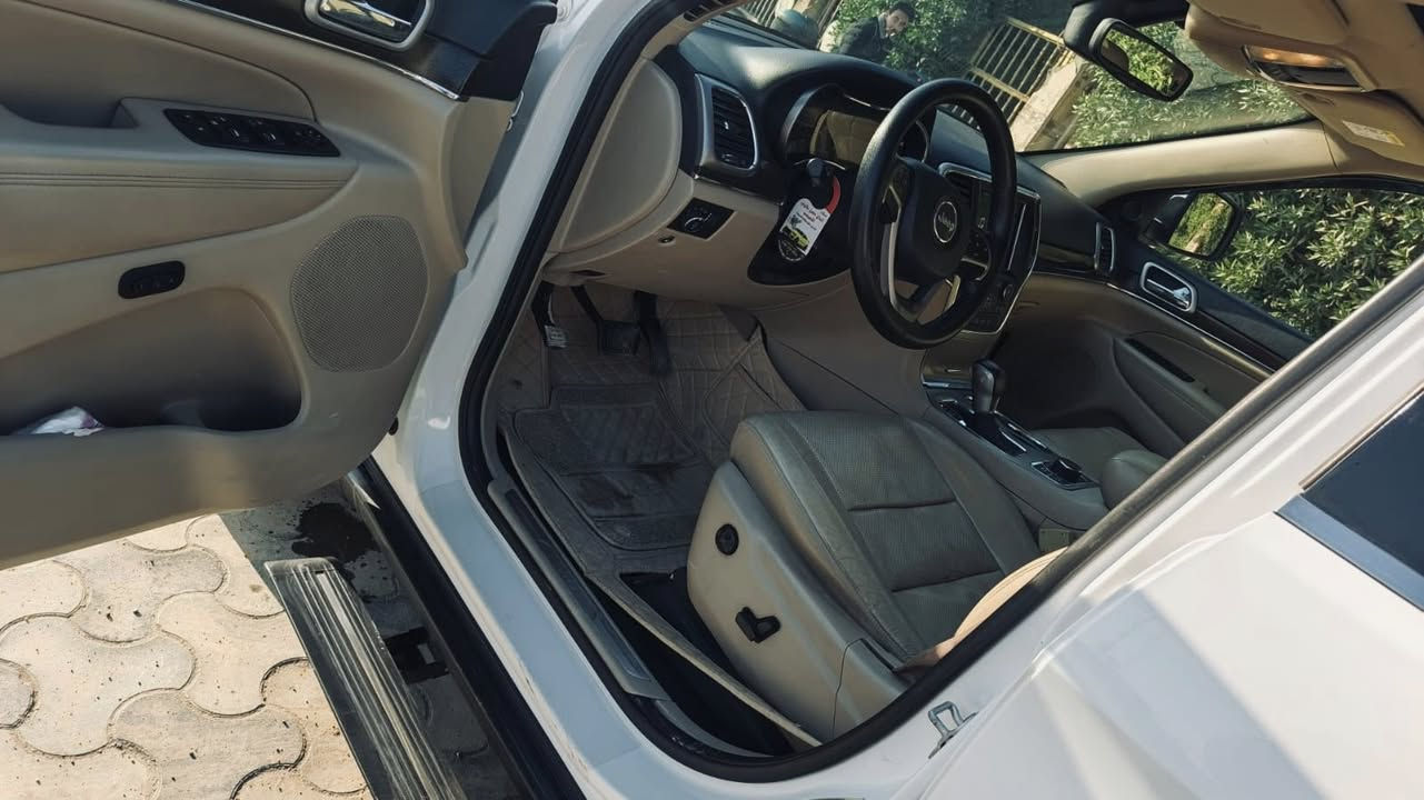 للبيع جيب 2018 خليجي 
اوفر لاند بلاص فول مواصفات 1/1 
معروفه مواصفات اوفر لاند بلاص
سياره خليجي 
فول لفول شاشات خلفيه شاشه كبيره 
دوسه تنزل ويه فتحت باب 
سياره فول ماوس كومه مواصفات خير من الله 
سياره جديده مكفوله كفاله عامه 
من كلشي. 
كير محرك كفاله 
رقم اربيل حديذ تحويل ثاني يوم 
السعر275 وبيها مجال 
فلوجه 
استفسار
‏***********‏
***********
